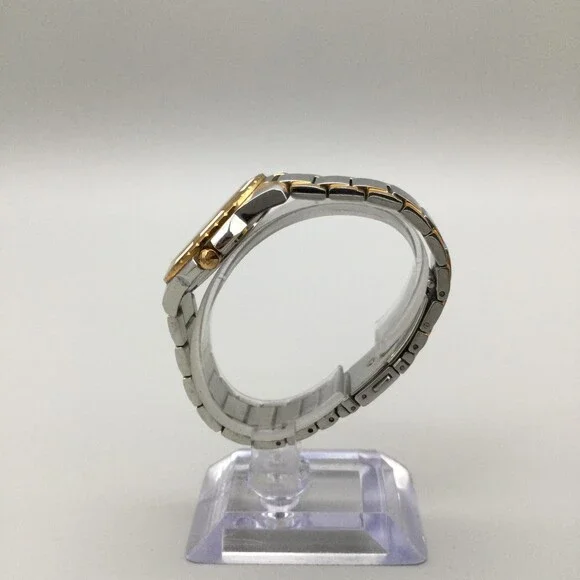 Bulova Womens Watch 33mm Two Tone 98P134 MOP Dial Diamonds New Battery 6.5" - Picture 3 of 14